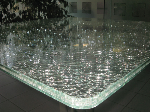 Verre feuilleté éclaté